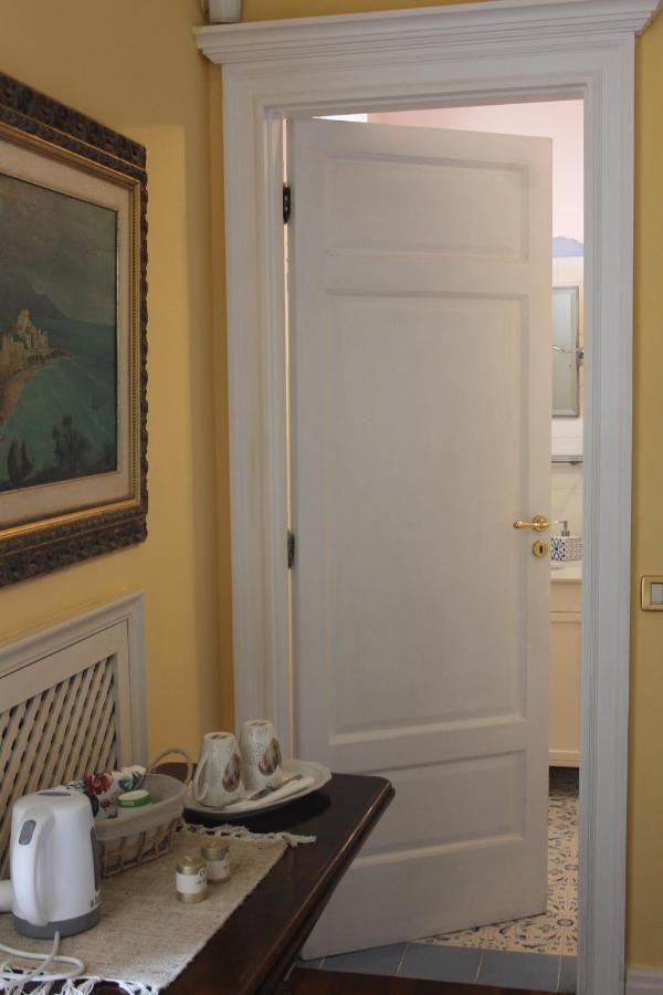 B&B Le Sorelle Napoli Eksteriør bilde