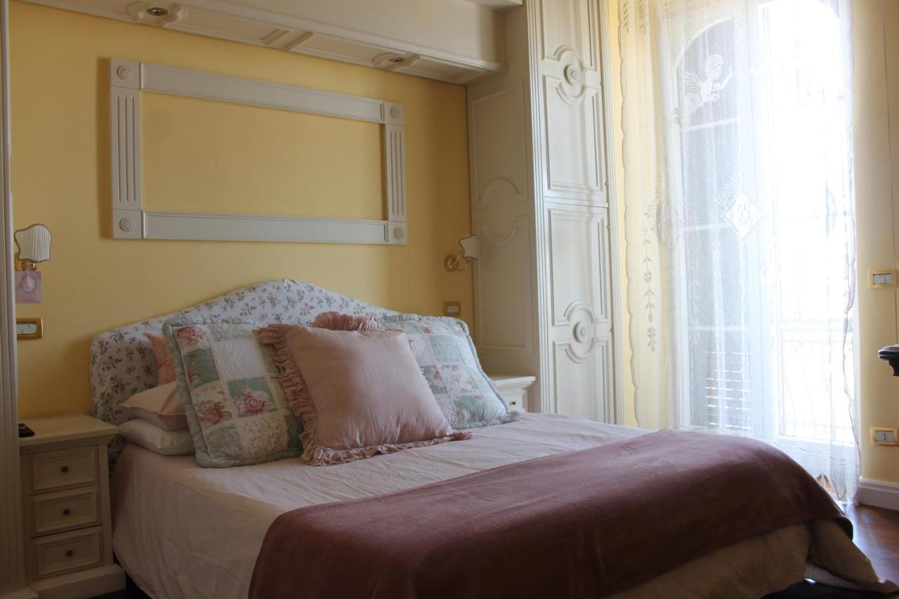 B&B Le Sorelle Napoli Eksteriør bilde