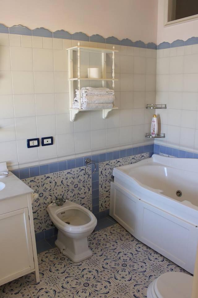 B&B Le Sorelle Napoli Eksteriør bilde